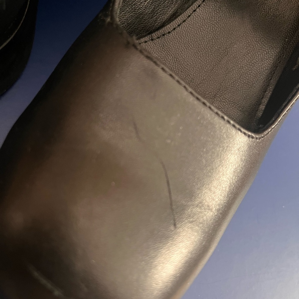Vagabond Black Leather Platform Shoes
«Brooke» - Picture 11 of 15